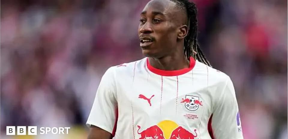 Player wearing RB Leipzig jersey during match