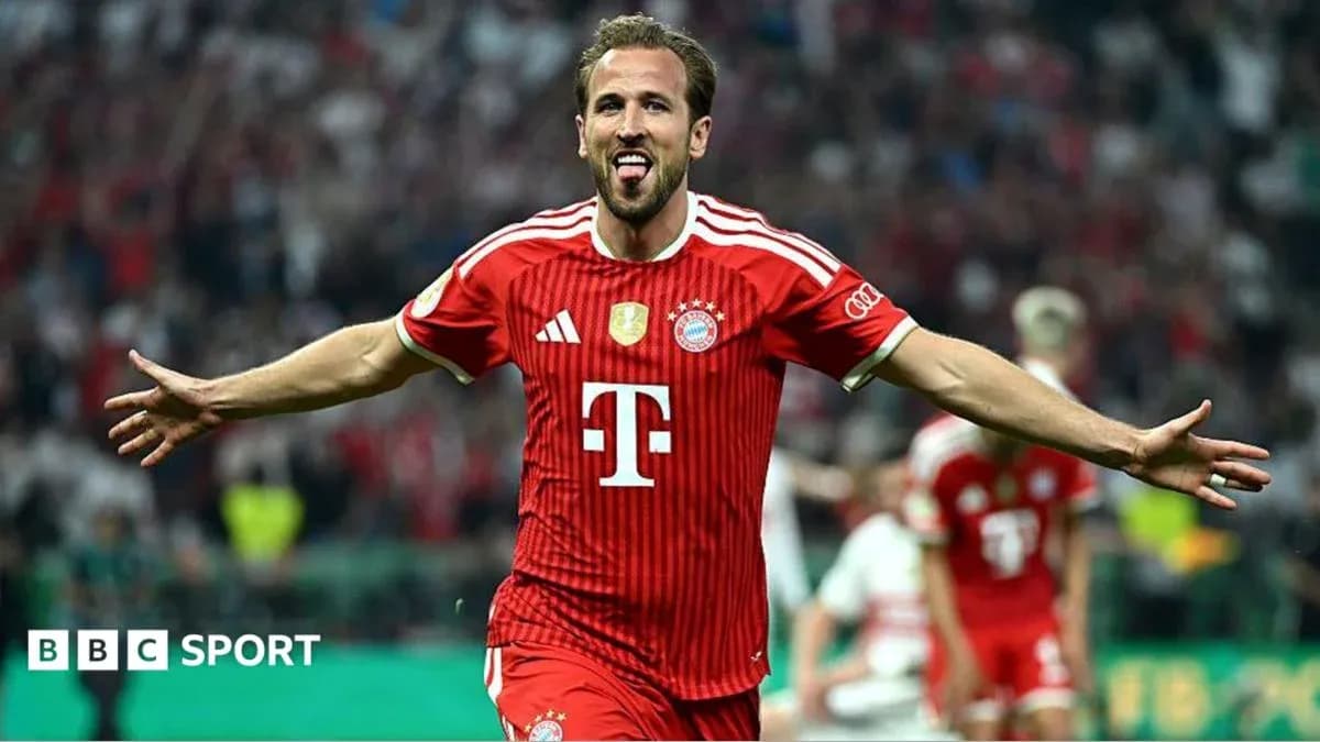 Player celebrating after scoring for Bayern Munich