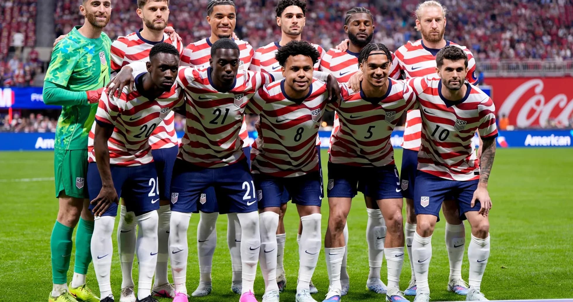 USA national team players posing for photo