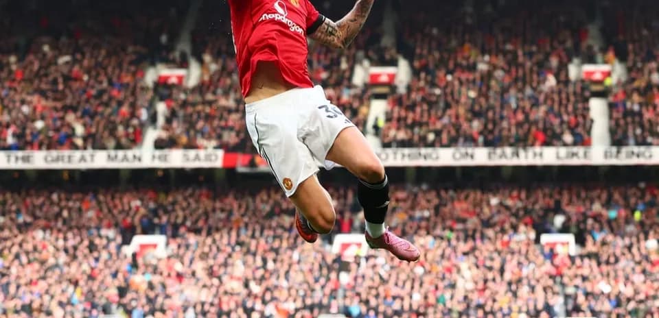 Player celebrating during Manchester United match