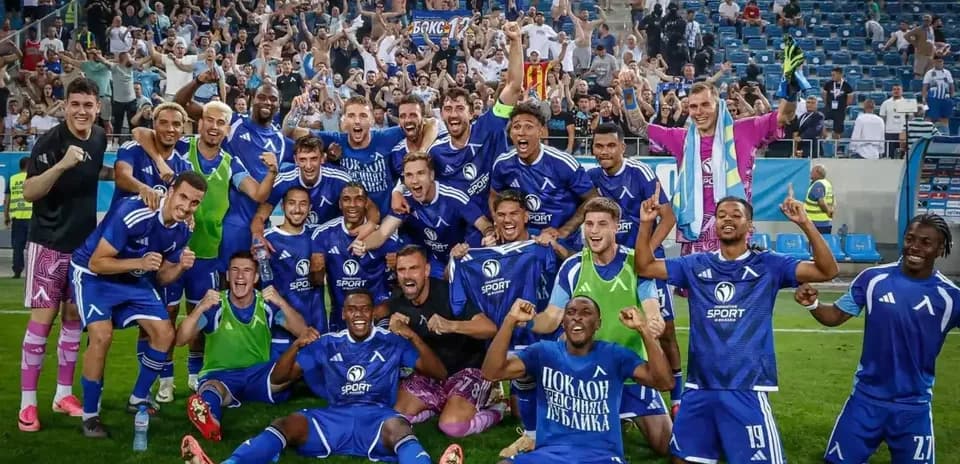 Levski Sofia team celebrating with fans