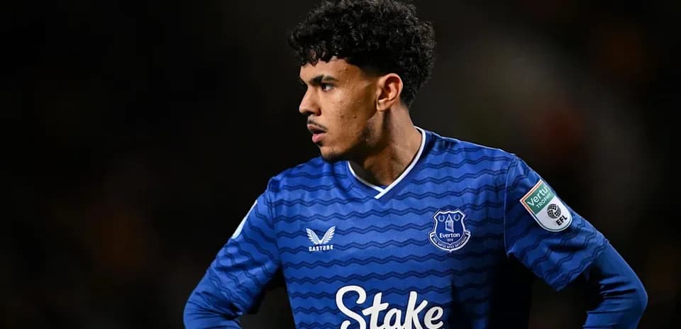 Player wearing Everton jersey during match
