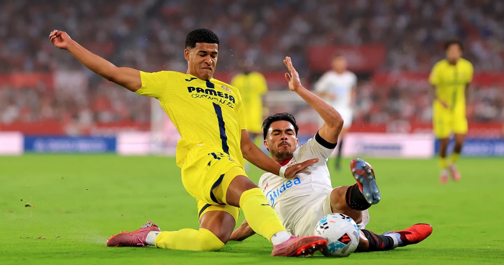 Players contesting for the ball during Villarreal vs Sevilla