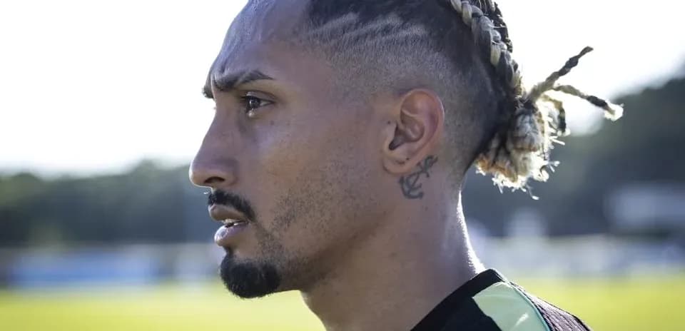 Profile of a football player during training session