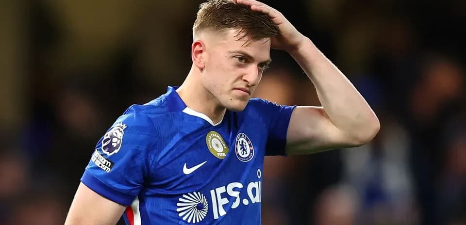 Chelsea player looking frustrated during match