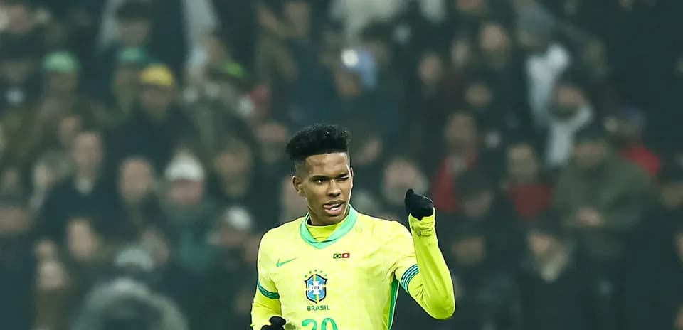 Player celebrating during Brazil national team match