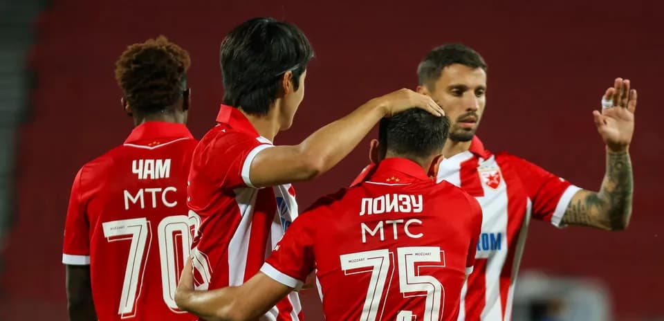 FK Crvena Zvezda players celebrating a goal