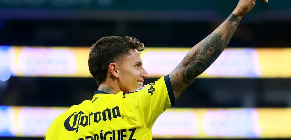 Player celebrating during Club America match