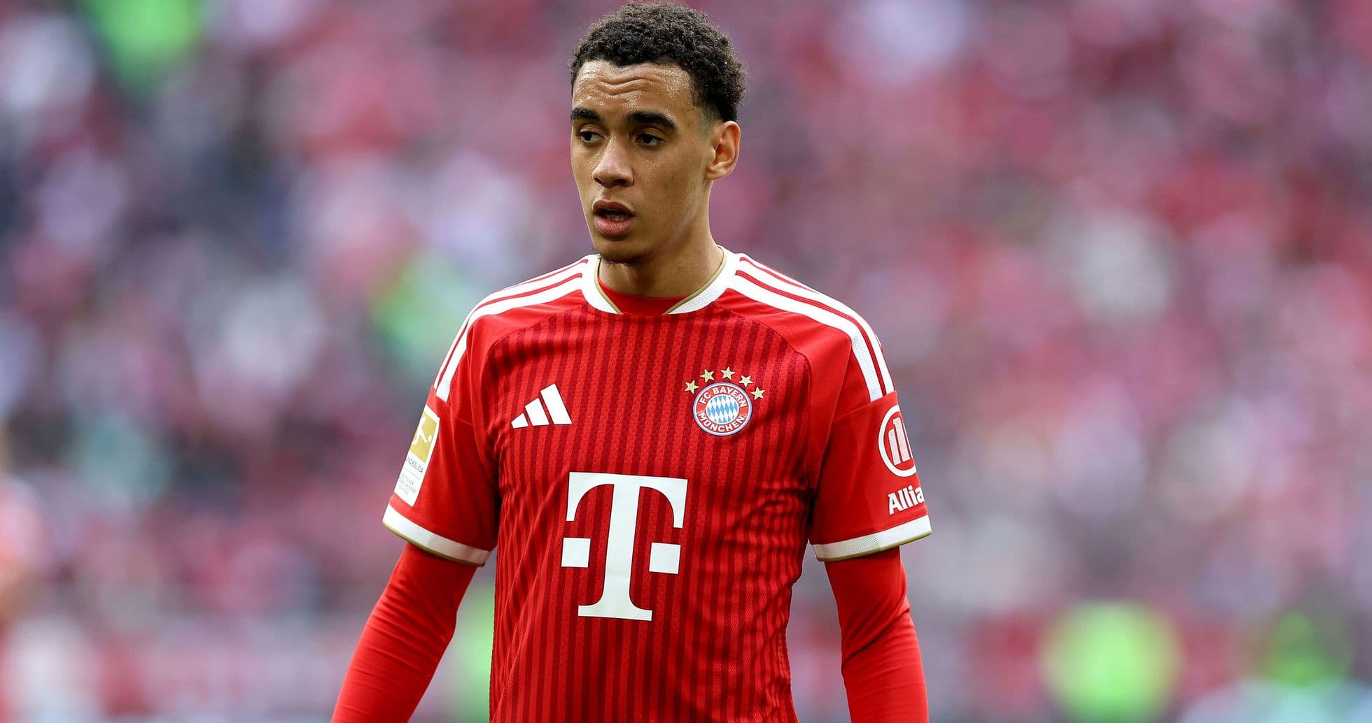 Player wearing Bayern Munich jersey during match