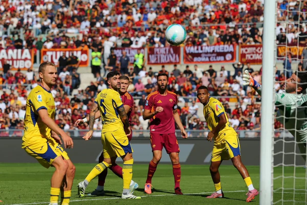 Players reacting to a cross during match