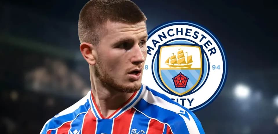 Player in Crystal Palace jersey with Manchester City logo