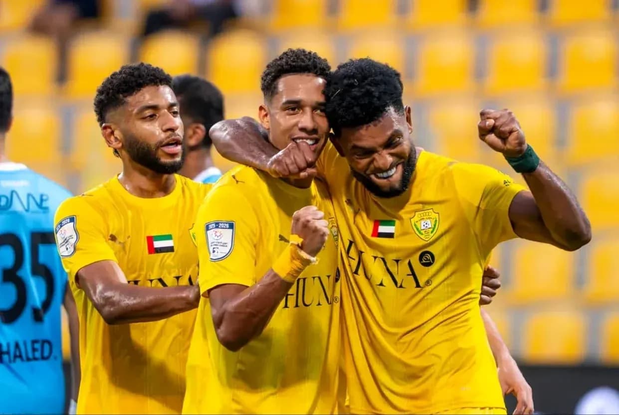 Ittihad Kalba U23 players celebrating a goal