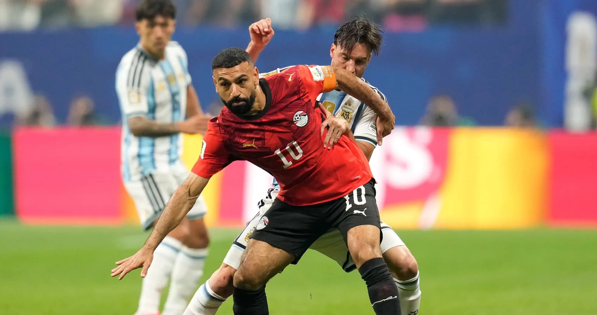 Egyptian player tackled by Argentine opponent during match