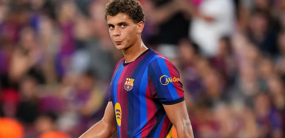 Player in FC Barcelona kit during match