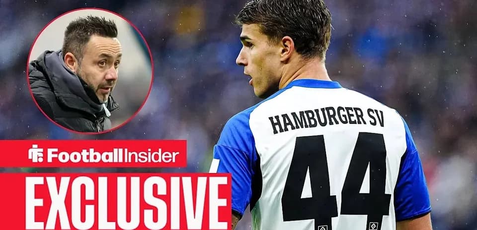 Hamburger SV player wearing jersey number 44