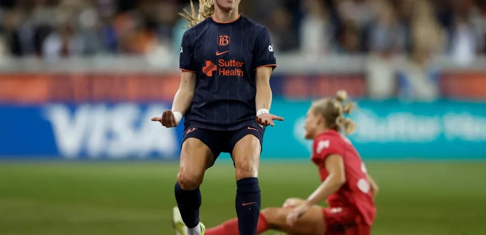Player celebrating during Bay FC W match