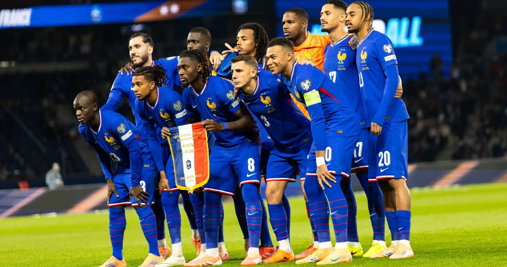 France national team posing before match
