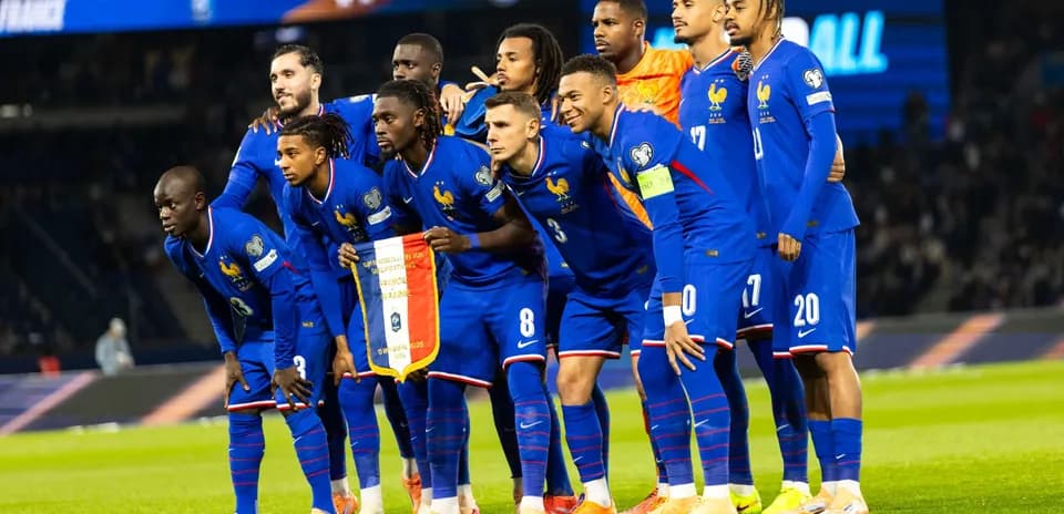 France national team posing before match