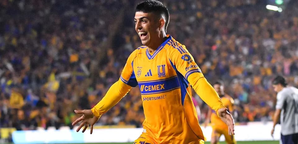Tigres UANL player celebrating a goal