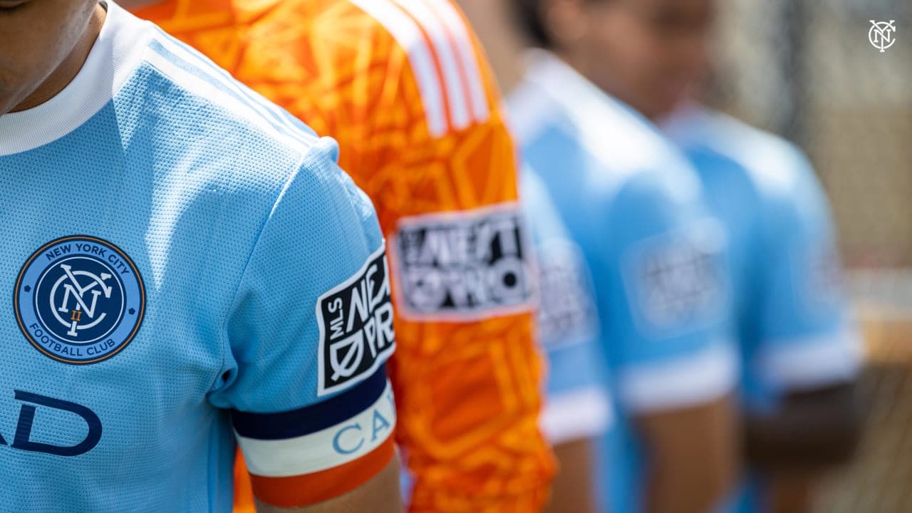 New York City II players preparing for match