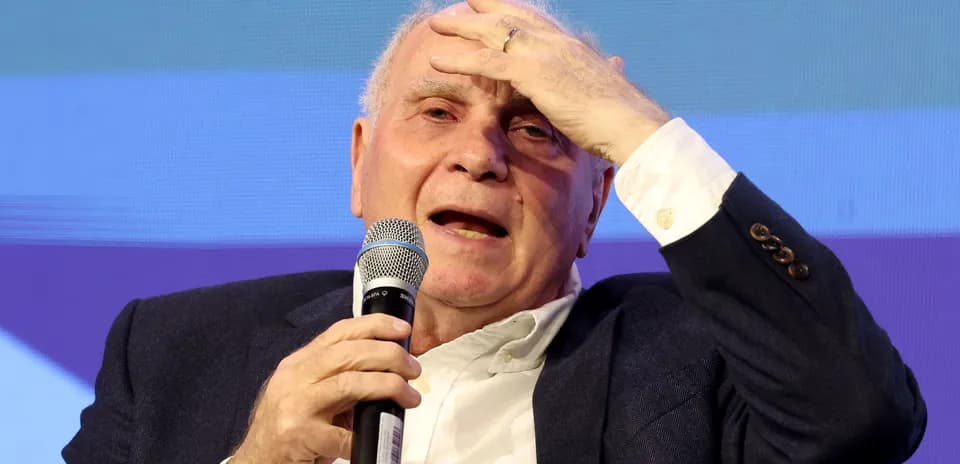 Speaker expressing thoughts during a discussion event
