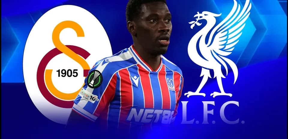 Player wearing Crystal Palace kit with team logos