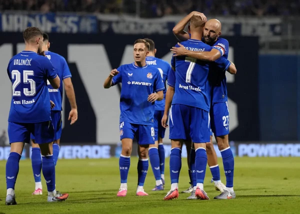 Dinamo Zagreb players celebrating a goal