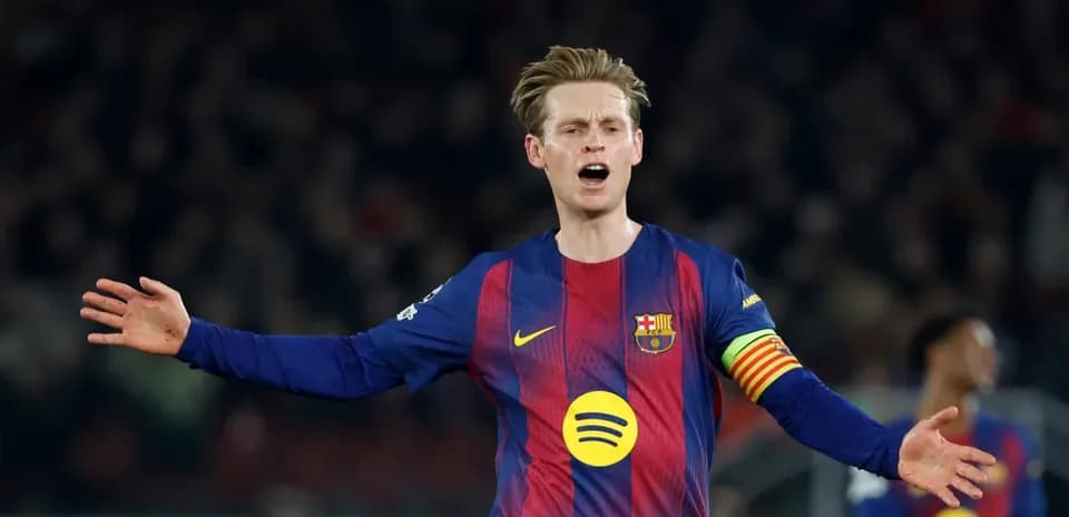 Player gesturing during match with FC Barcelona kit