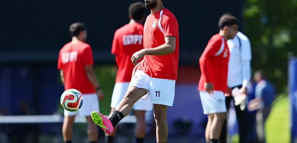 Egypt player practicing before World Cup match