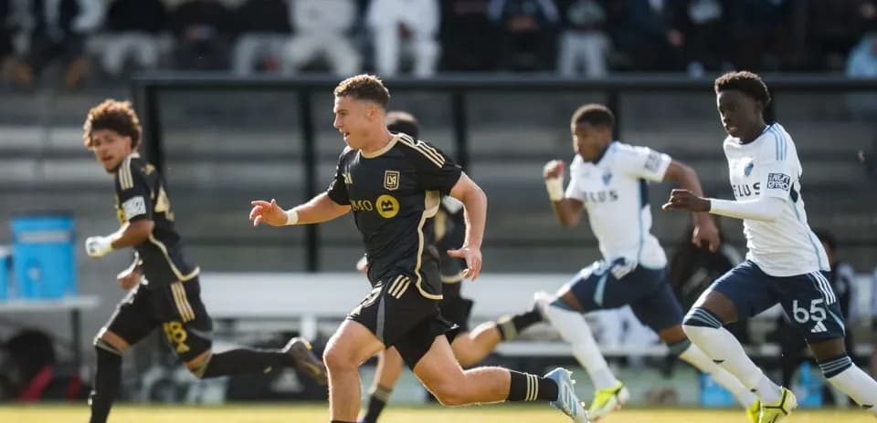 Player running with ball during LAFC II match