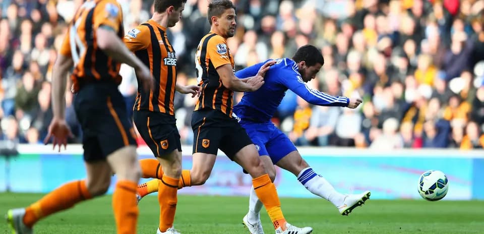 Chelsea player shooting against Hull City