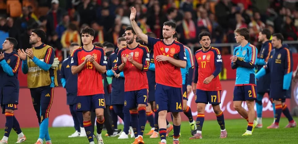 Spain players acknowledging fans after match
