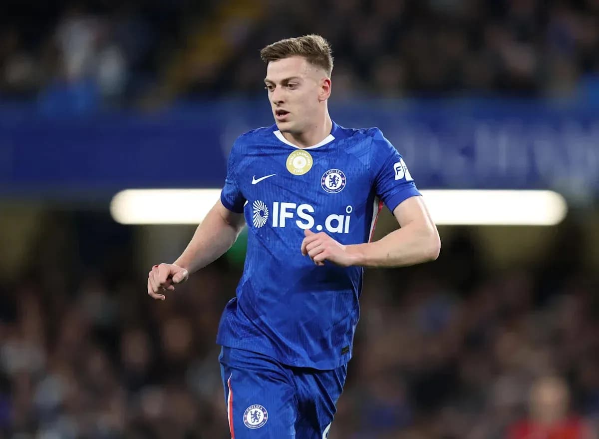 Chelsea player running on the pitch during match