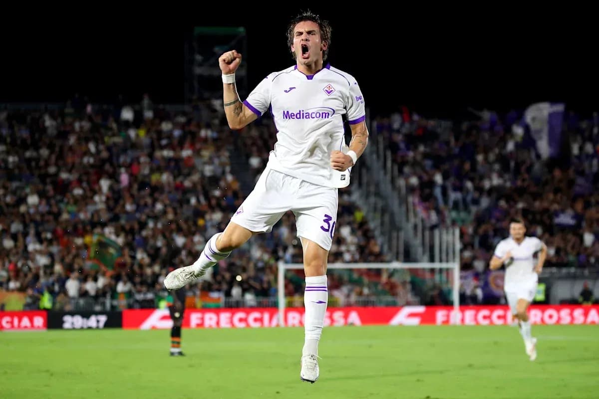 Fiorentina player celebrating a goal in match