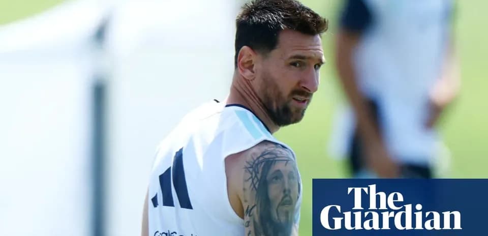 Lionel Messi training, showing tattoo on arm
