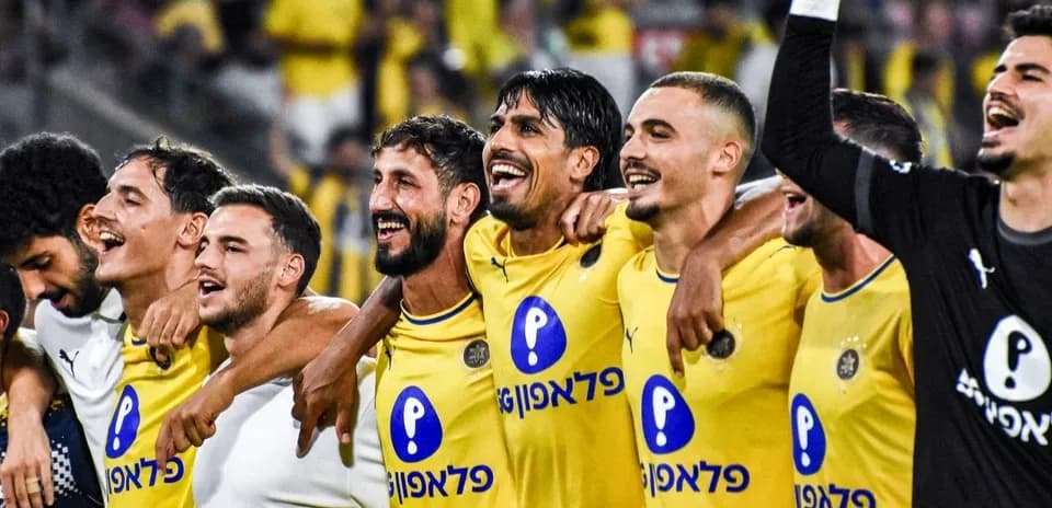 Maccabi Tel Aviv players celebrating a victory