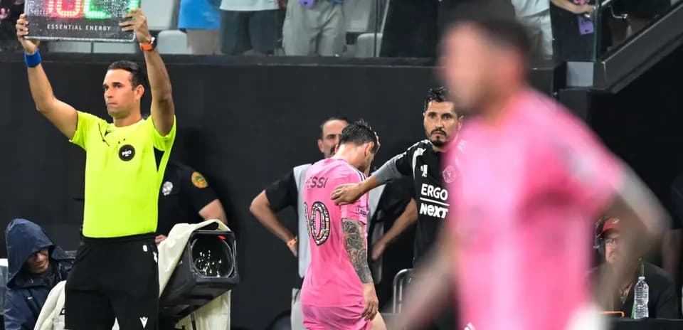Substitution announcement with player exiting field