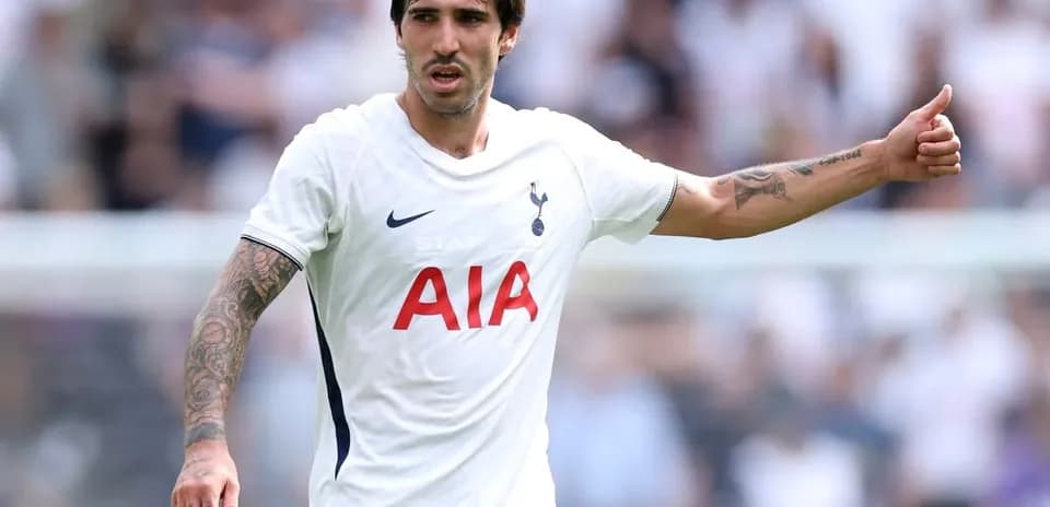 Player signaling during a match for Tottenham