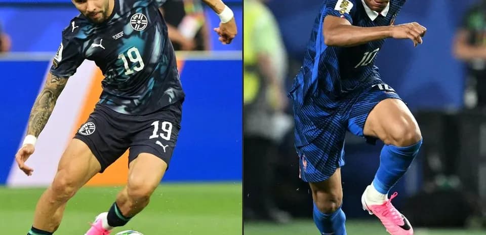 Paraguay and France players in World Cup match