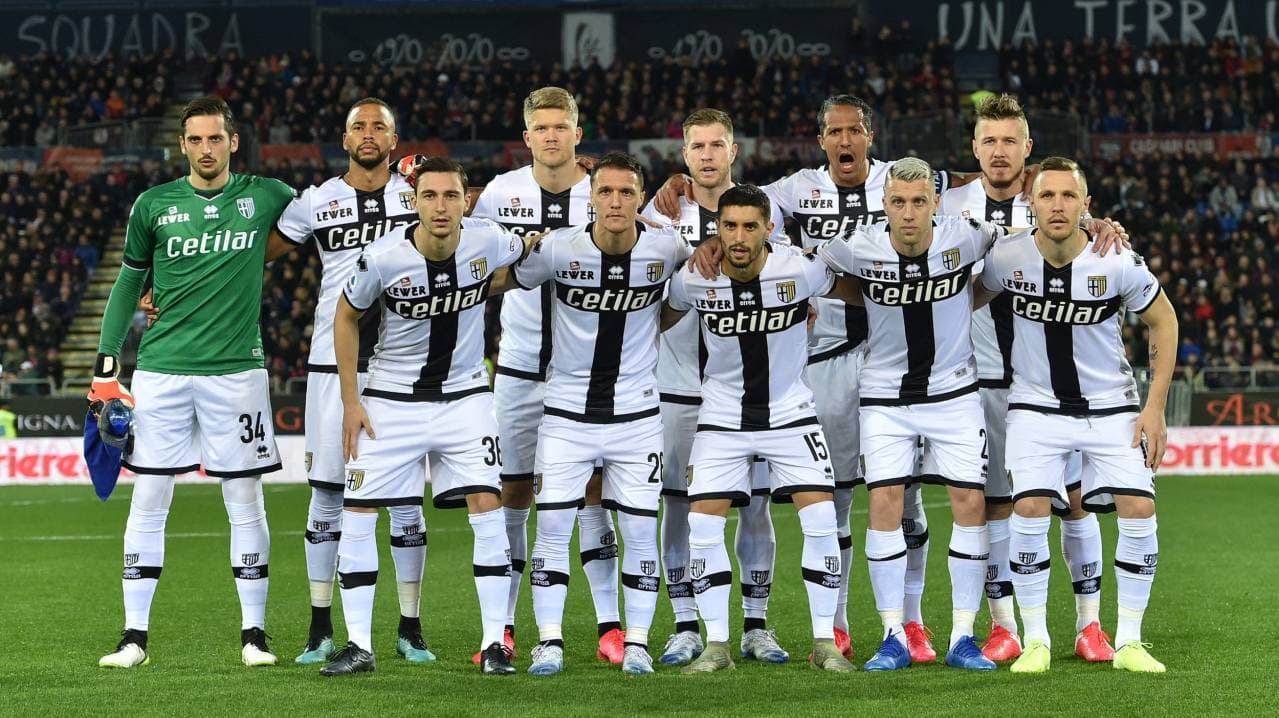 Parma team posing before a Serie A match
