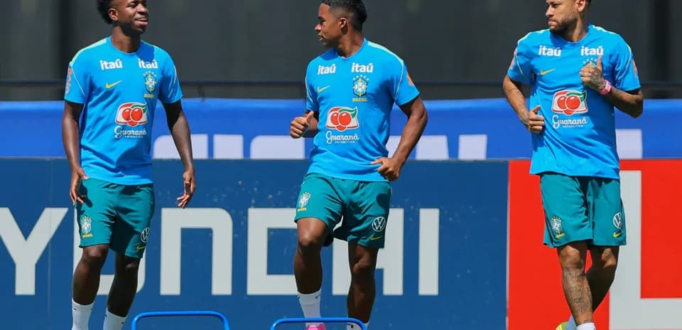Brazilian players training for World Cup match