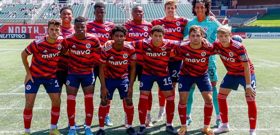 North Texas team posing before match