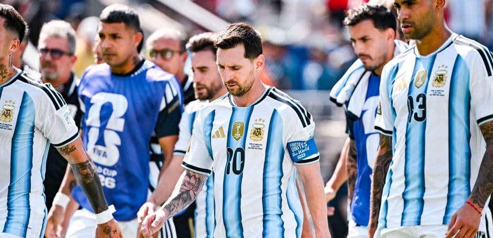 Argentina team walking onto the field before match