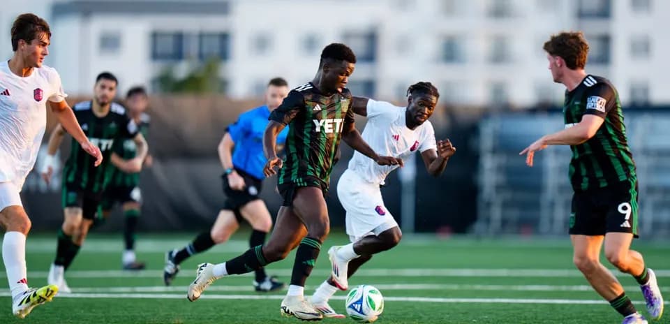 Players competing during St. Louis City II match
