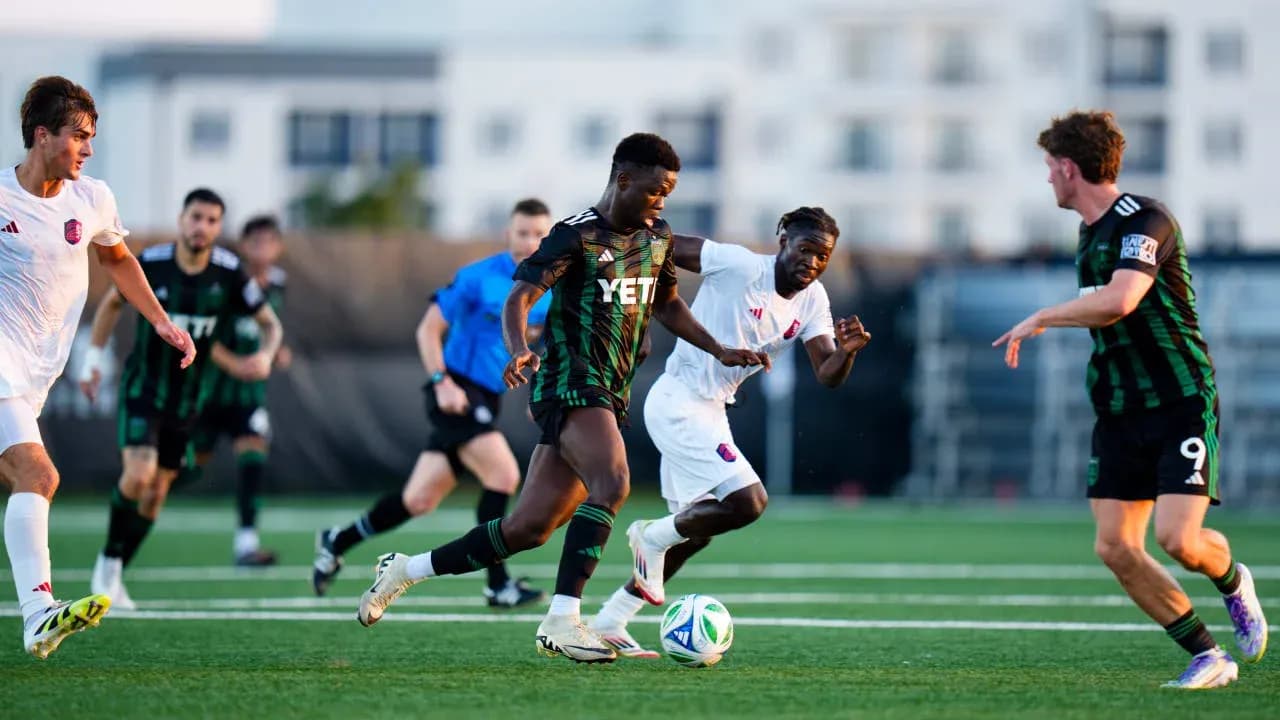 Players competing during St. Louis City II match