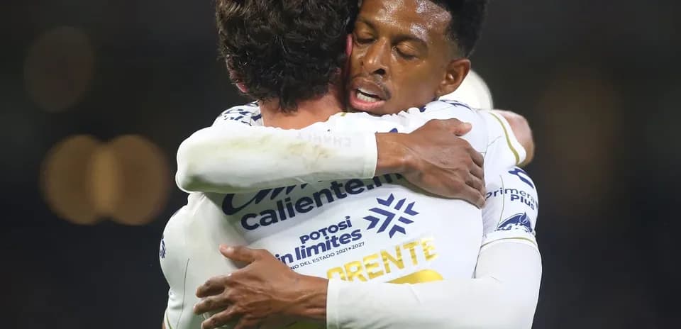 Players celebrating during Monterrey match