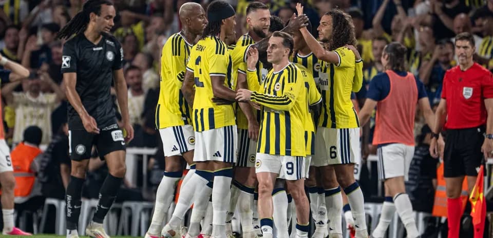 Fenerbahçe players celebrating a goal