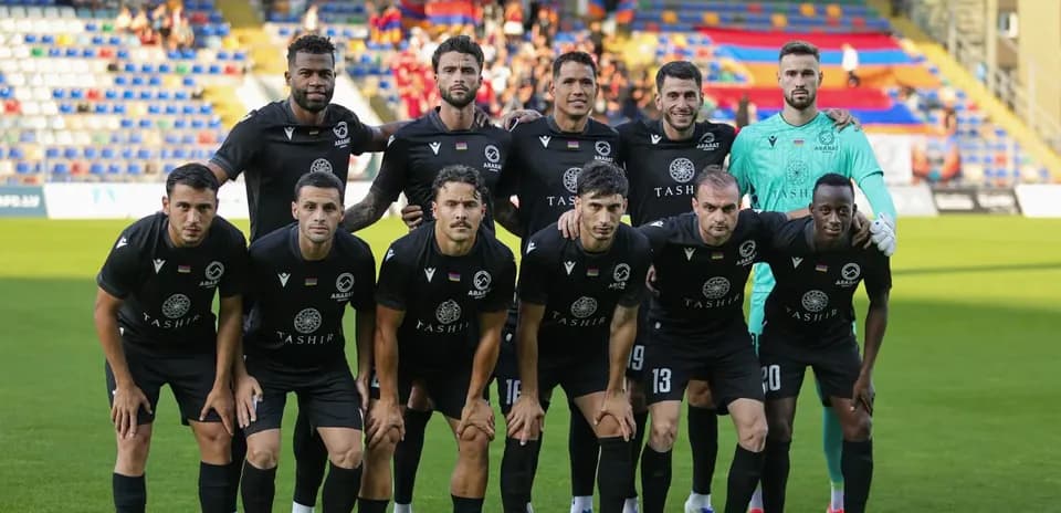 Ararat-Armenia team lineup before the match