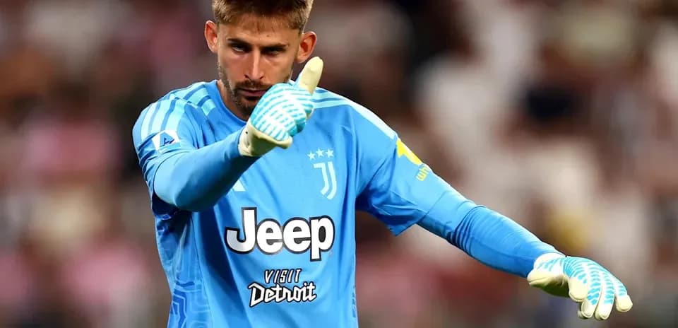 Goalkeeper gesturing during match for Juventus