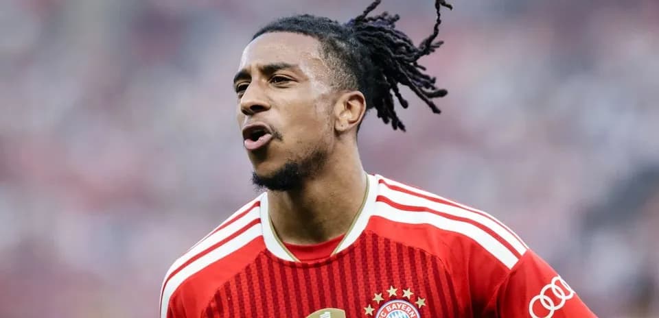 Player celebrating after scoring a goal for Bayern Munich